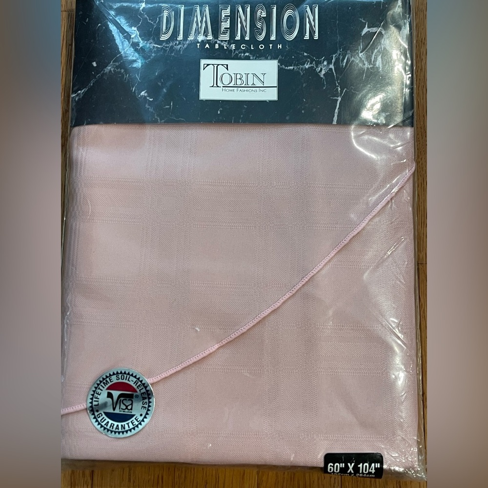 🆕Tobin Home Fashions Dimensions tablecloth oval 60”x104” mauve rose pink‎ 1990s